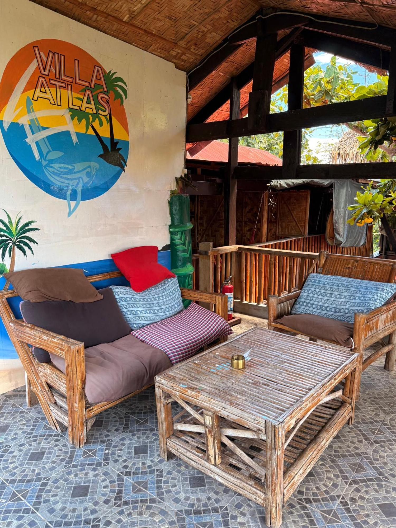 Villa-Atlas Guest House Pulau Malapascua Bagian luar foto