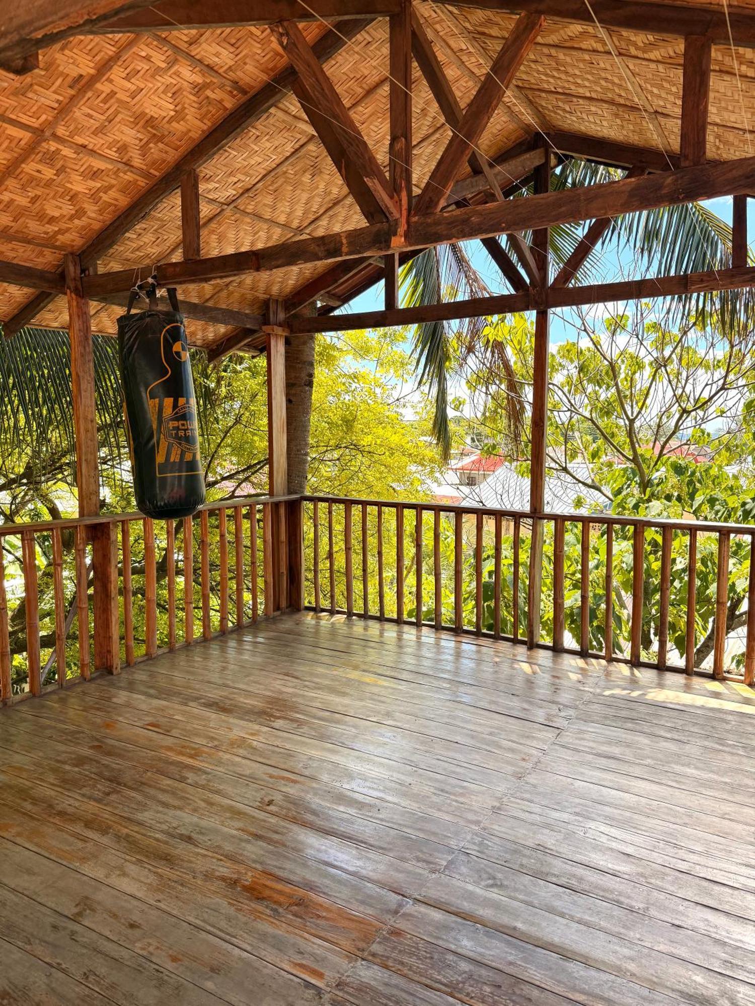 Villa-Atlas Guest House Pulau Malapascua Bagian luar foto