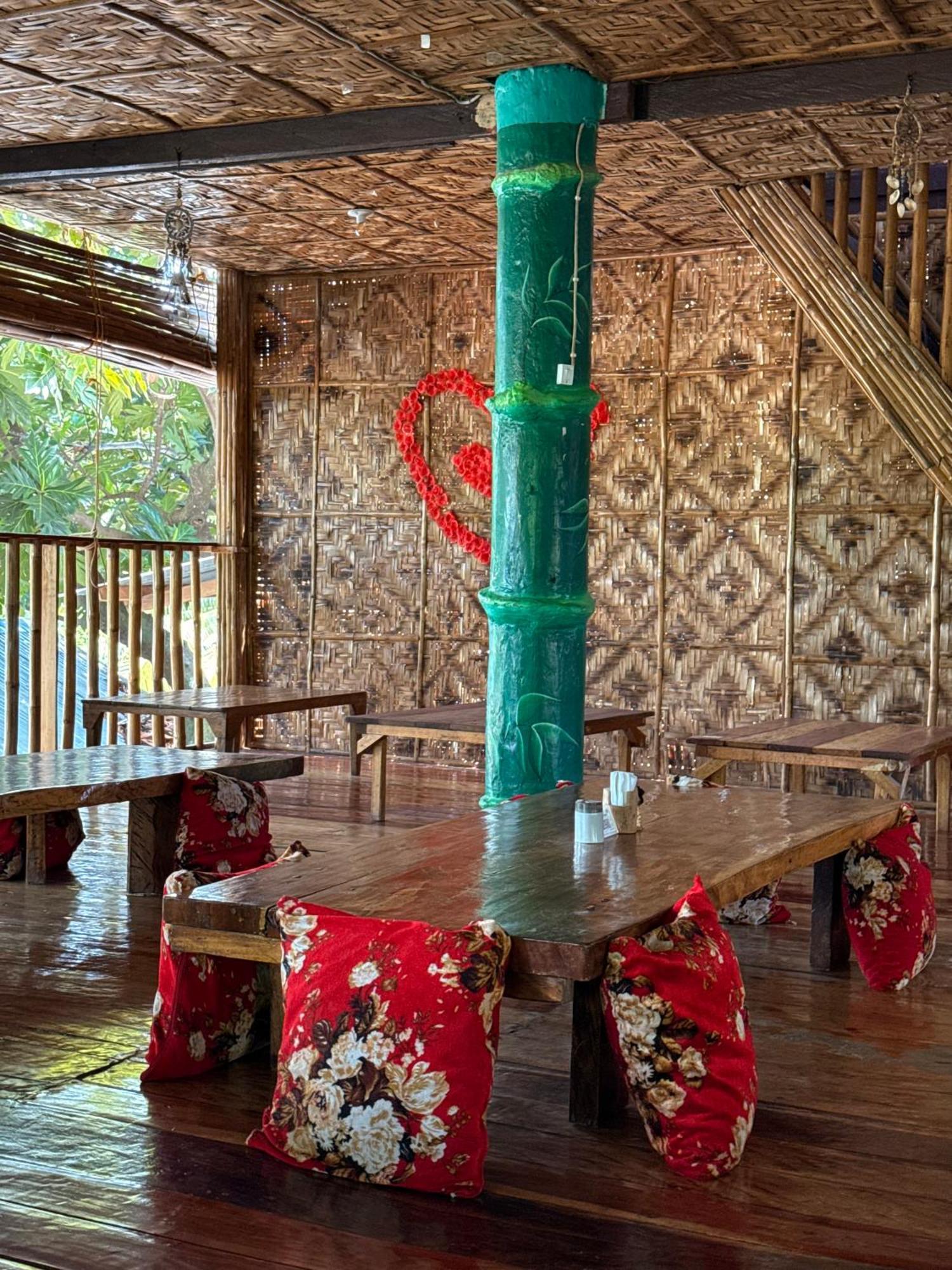 Villa-Atlas Guest House Pulau Malapascua Bagian luar foto
